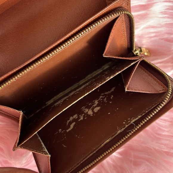 Louis Vuitton Wallet - Picture 7 of 16